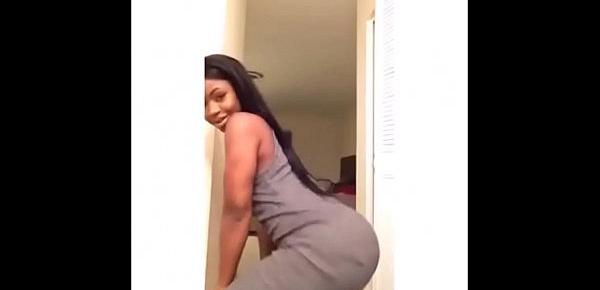  CAMEL TOE!! IS THIS THE BEST ASS TWERKING VIDEO!!!!!